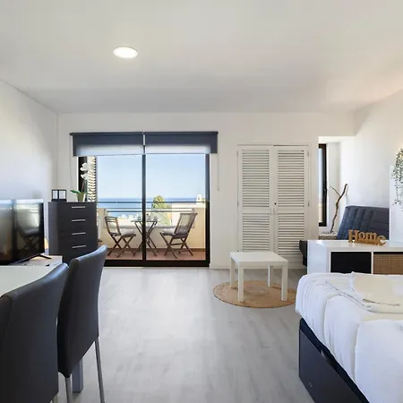 Alta Vista Sea View דירה *