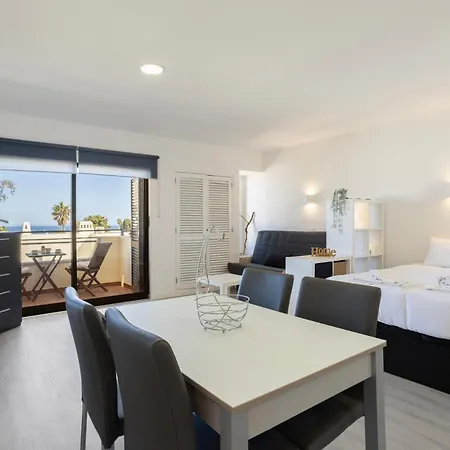 Alta Vista Sea View דירה *